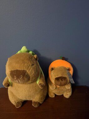 NWT Set 11” & 6” Capybara Plush With Wearable Turtle Backpack/Carrot Neck Pillow